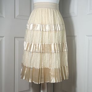 NWT Rare Ryu Satin & Lace Pleated Cream Midi Skirt Size Medium